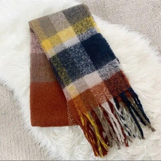 Time and Tru Women's Blanket Scarf