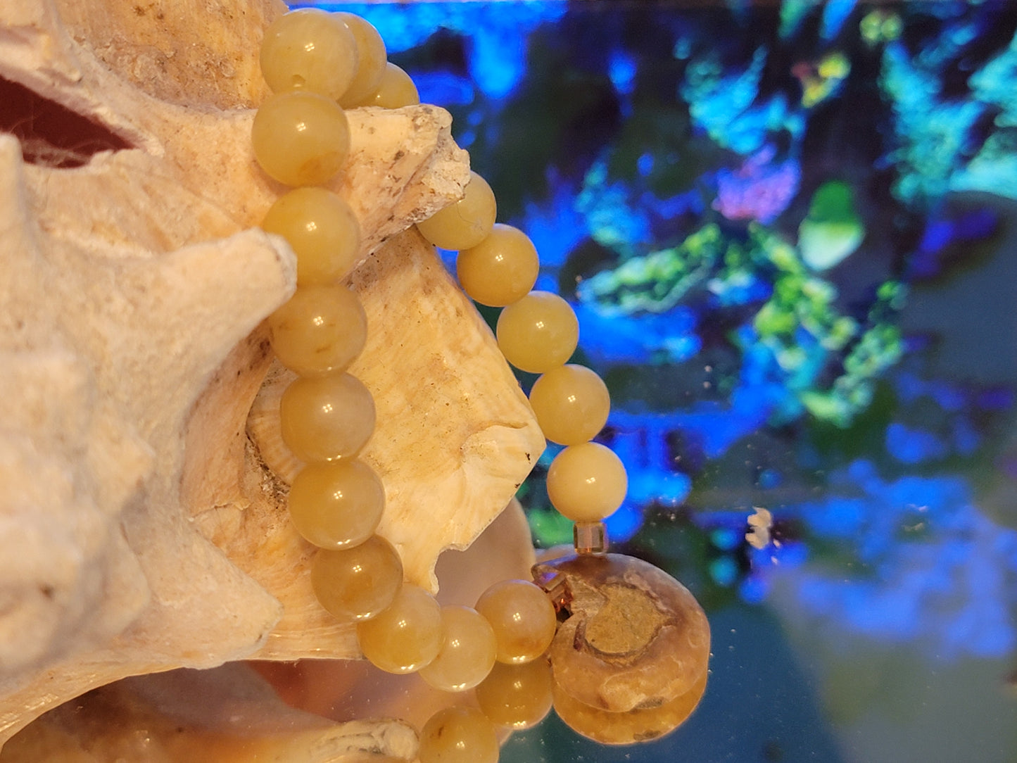 Yellow Glass Bead Shell Charm Bracelet